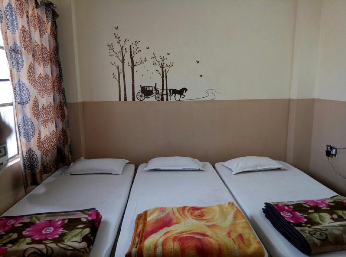 Swastik Guest House Varanasi Exterior photo